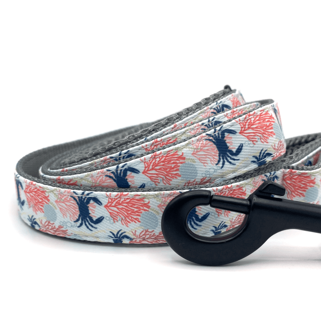dog leash in an ocean pattern for dogs that pull and need training