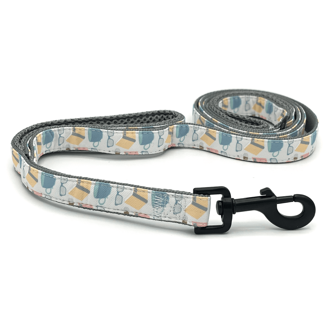 dog leash with double handle for control and safety