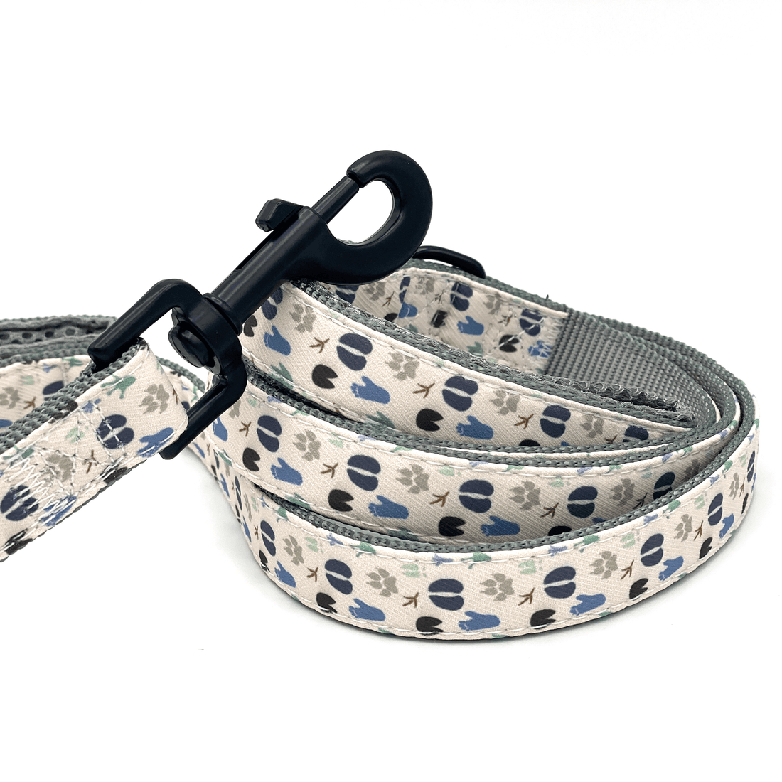 double handle dog leash with paw print pattern for strong pullers