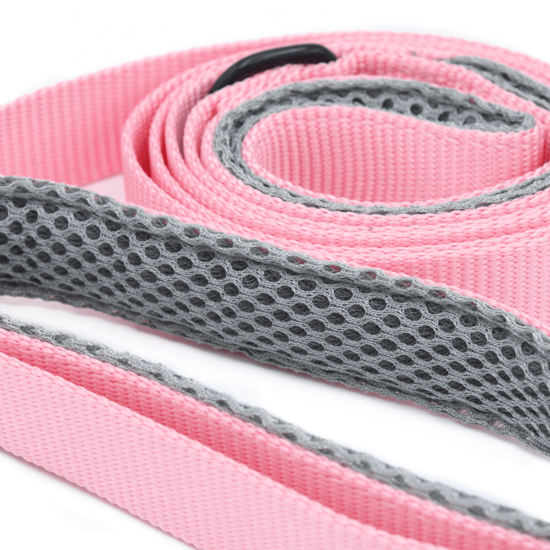 closeup of a bubble gum pink double handle leash comfort padding