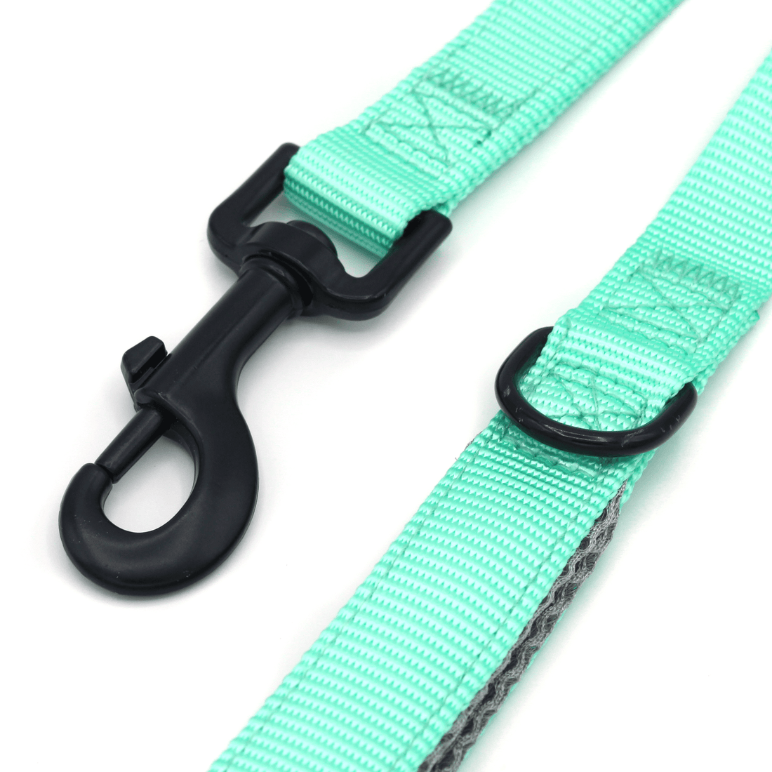 close up of padded handle on teal double handle dog leash for comfortable grip and better control
